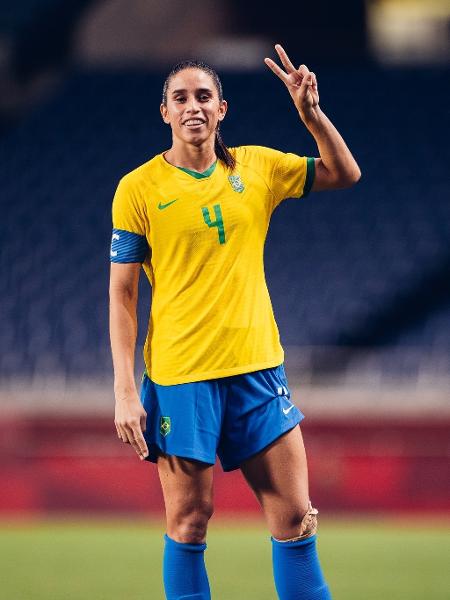 Rafaelle em registro de sua trajetória no futebol