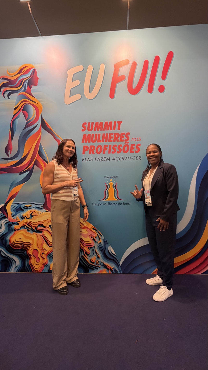 Participantes diante do painel Eu Fui do Summit Mulheres nas Profissões